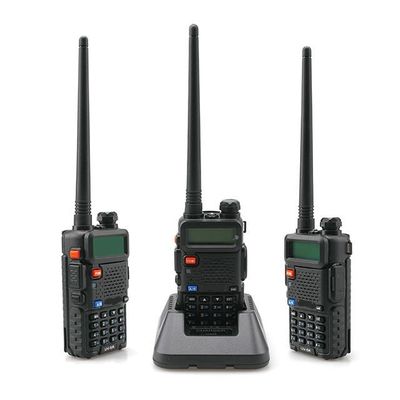 手持ちのウォーキー・トッキー BF UV5R 8w ダブルバンド UHF VHF ハムラジオ 400-470MHz 3kmの範囲
