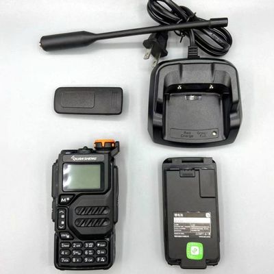 デュアルバンド ハイパワー ウォーキー・トーク スタイル VHF/UHF バイウェイ ラジオ 3000mAh バッテリー