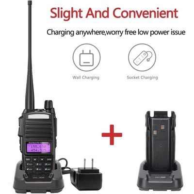 8W UV-82 Talkie BF ダブルバンド ウォーキー・トッキー VHF通信用のブラック・ハンドヘルド・ラジオ