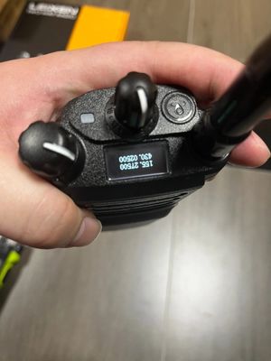 IP67 防水 12W ロングトークレンジ デュアルバンド Apx8000 Apx 8000 二方向ラジオ 2024年
