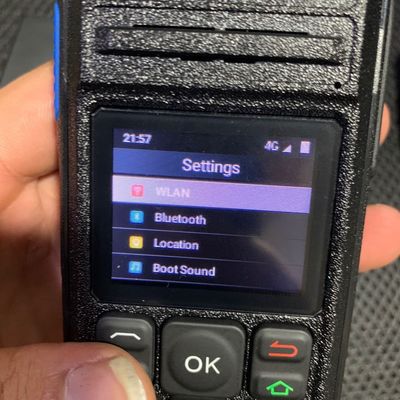 GPS WCDMA SIM カード WiFi Bluetooth と Zello ワイヤレス
