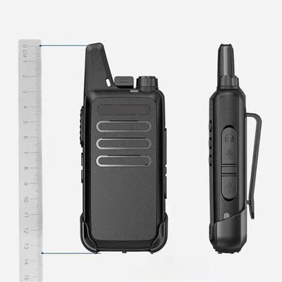 UHF400-480MHz ハンドヘルド無線通信 2-5KMトーク範囲のための二方向ラジオ